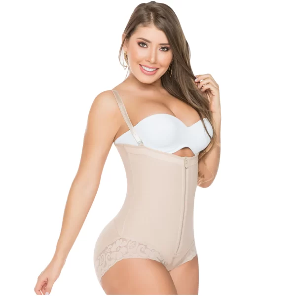 412 Body cachetero strapless con encaje siliconado